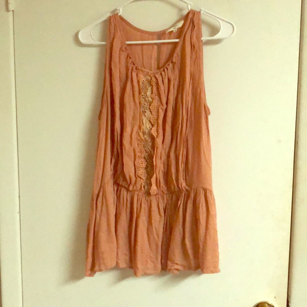 ⭐️⭐️3 for 25!!⭐️⭐️ Boutique sleeveless entro top